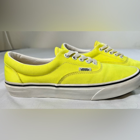 Vans Shoes - Vans Men's Era Neon Lemon Tonic Yellow True White Canvas Skate shoes Size 7